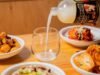 5 restaurantes coreanos e lojas de garrafas para experimentar makgeolli em Los Angeles