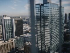 Os proprietários estão mantendo milhares de casas vagas em San Diego, apesar dos altos aluguéis. Eles podem ser tributados em breve