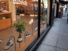 Esta empresa de calçados da Califórnia valia bilhões. Foi vendido por apenas US$ 39 milhões.