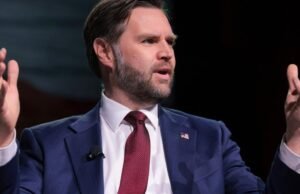 Quando Vance realizou um comício com o Turning Point, alguns apoiadores clamavam pela guerra, pelos memes e pela guerra de Trump.