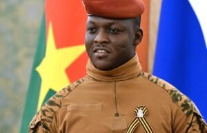 O exército de Burkina Faso matou duas vezes mais civis que jihadistas, dizem grupos de direitos humanos