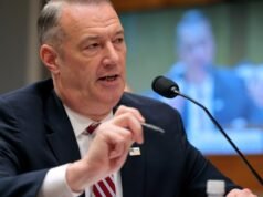 O diretor do ICE, Todd Lyons, renunciará no final de maio, afirma o chefe da segurança interna