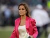 A repórter da NFL Dianna Russini renuncia após a publicação de fotos dela e do técnico dos Patriots, Mike Vrabel