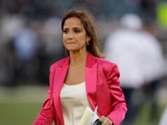 A repórter da NFL Dianna Russini renuncia após a publicação de fotos dela e do técnico dos Patriots, Mike Vrabel