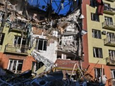 Ataque russo mata 4 enquanto drones ucranianos atacam infraestrutura petrolífera