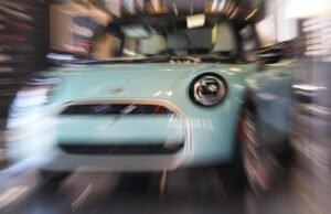 Os compradores estão preocupados porque os preços dos carros novos estão subindo