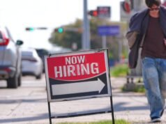 Os empregadores criaram muitos empregos no mês passado, desde fevereiro