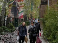 Os iranianos estão desapontados, mas desafiadores após o fracasso das negociações de paz com os Estados Unidos