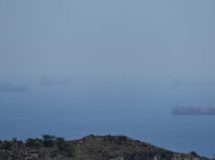 Irã dispara três navios no Estreito de Ormuz após Trump pedir cessar-fogo