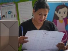 Eleições no Peru se arrastaram pelo segundo dia depois que as cédulas não foram entregues