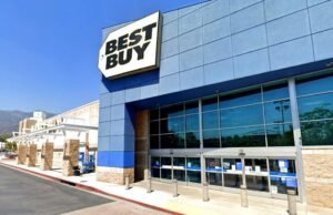 Suspeito de ladrão da Pasadena Best Buy se esconde na loja antes de deixar cair Pokémon