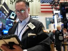 Petróleo cai abaixo de US$ 95 enquanto Dow Jones sobe 1.300 pontos em recuperação global após cessar-fogo com o Irã