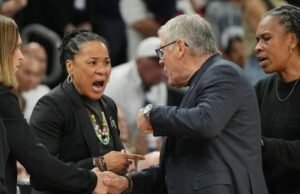Geno Auriemma pede desculpas a Dawn Staley pela concussão no Final Four