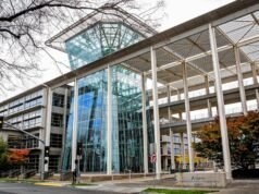 A Califórnia é um estado santuário. As pensões públicas são depositadas nos operadores ICE