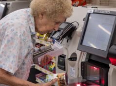 Participante: Você não está sozinho. Ser um cliente real tornou-se um inferno