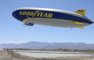 Eu montei um dirigível Goodyear no Coachella