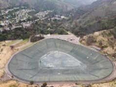 As paliçadas de armazenamento que estavam vazias durante o incêndio estão novamente secas. Os moradores não estão felizes com isso