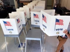 Flórida e Mississippi implementaram verificações de cidadania eleitoral, gerando ações judiciais no Sunshine State