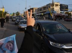 Trump e o ministro das Relações Exteriores do Irã disseram que o Estreito de Ormuz está totalmente aberto