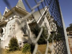 Para a Capela Wadsworth, um local histórico de 125 anos no oeste de Los Angeles, a restauração está prevista?