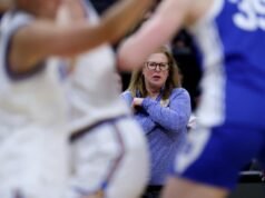 Cori Close, da UCLA, está pronta para seu momento no campeonato