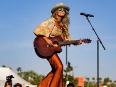 Stagecoach 2026: Como assistir Lainey Wilson, Pitbull, Teddy Swims no sábado