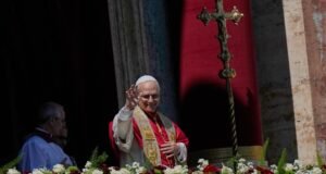 Papa Leão entregou uma mensagem anti-guerra em sua primeira missa de Páscoa