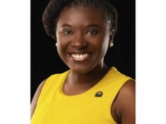 Morte do vice-prefeito do sul da Flórida investigada como violência doméstica, esposa enfrenta acusações de homicídio culposo