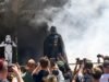 Darth Vader chega à terra de ‘Star Wars’, marcando um pivô para a Disneylândia