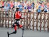 Um robô chamado Lightning ultrapassou corredores humanos e estabeleceu um recorde na meia maratona de Pequim