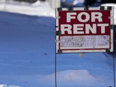 Usando serviços de “alugue agora, pague depois” para gerenciar pagamentos mensais, mas as taxas levantam preocupações