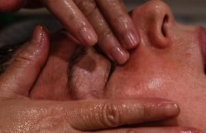 Tem olho digital ou olho seco? A massagem para cuidar do globo ocular pode ajudar