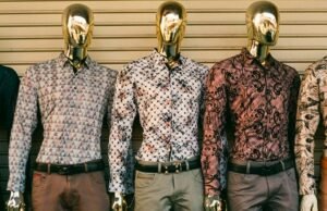 Compre roupas masculinas e experimente estilos no Santee Alley