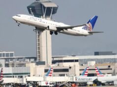 Piloto da United Airlines relata possível ataque de drone a 3.000 pés acima de San Diego