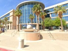 Pais de SoCal torturam sua filha até a morte por meio de mensagens de texto