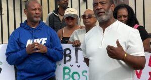 Morte inexplicável após parada de trânsito em Inglewood gera chamada para câmeras policiais