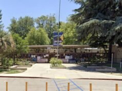 A polícia respondeu a uma denúncia de um tiroteio perto da Escola Secundária Sepulveda