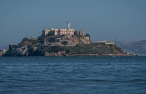 Trump pediu ao Congresso US$ 152 milhões para iniciar a construção da prisão de Alcatraz