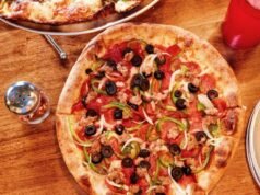 O mais novo restaurante de Long Beach é o Mooney’s Pizza Tavern