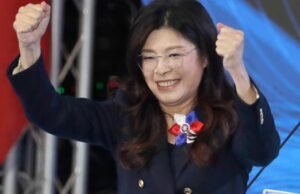 Líder da oposição de Taiwan chega à China no que chama de “jornada para a paz”