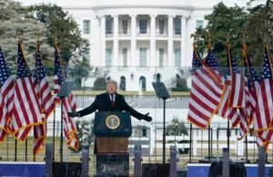 Trump não está imune a processo civil por causa do discurso de 6 de janeiro que gerou tumultos, diz juiz