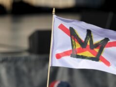 Coluna: Estamos presos ao rei louco e indisciplinado até janeiro