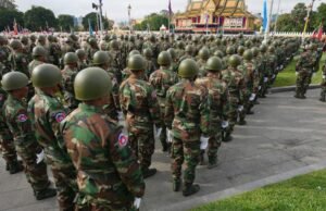 Após a guerra do ano passado com a Tailândia, o Camboja preparou uma nova lei de recrutamento para homens com idades compreendidas entre os 18 e os 25 anos.