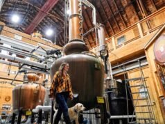 As mulheres inventaram o whisky. Agora eles estão retomando a indústria.