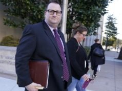 Pare de pagar custas judiciais de Eric Kay aos trabalhadores penitenciários, dizem os advogados