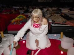 Os melhores banhos de som de Los Angeles acontecem em lojas de colchões