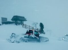 A neve está estendendo a temporada de esqui em High Sierra, na Califórnia