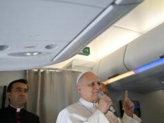 Papa Leão diz que não tem medo de Trump e recua na guerra com o Irã