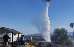 Incêndio no bairro Riverside provoca evacuação e destrói pelo menos uma casa