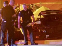 Duas pessoas morreram em uma perseguição policial em Pomona que resultou em uma visita domiciliar